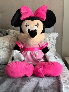 Disney 36"Minnie Mouse Stuffed Plush Toy Animal